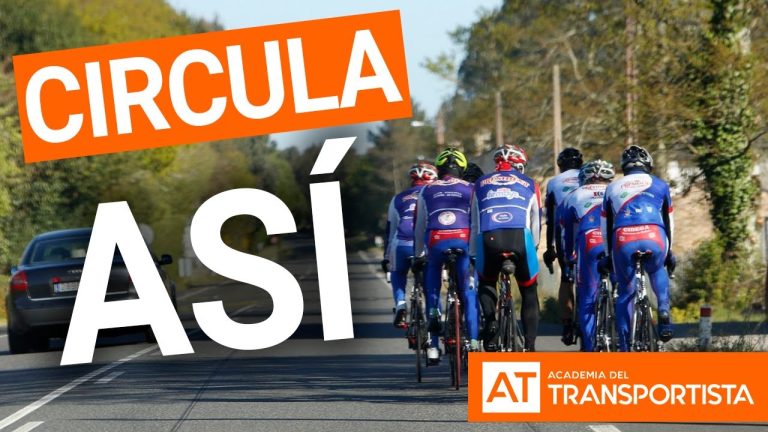 Que vehículos están obligados a circular por la calzada