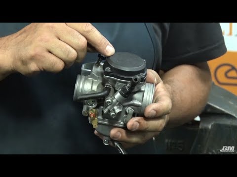 El acelerador de una motocicleta generalmente se acciona con