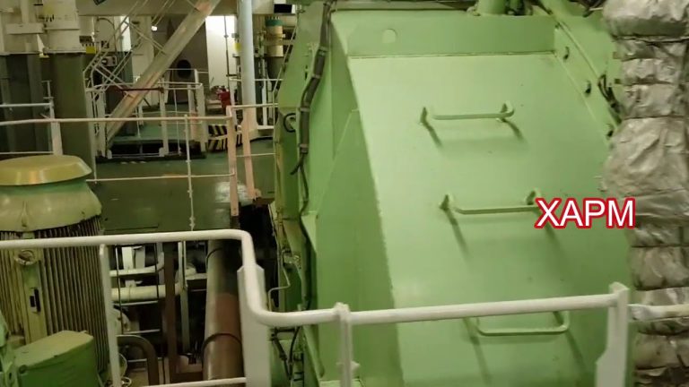 Cuantos litros de combustible lleva un crucero