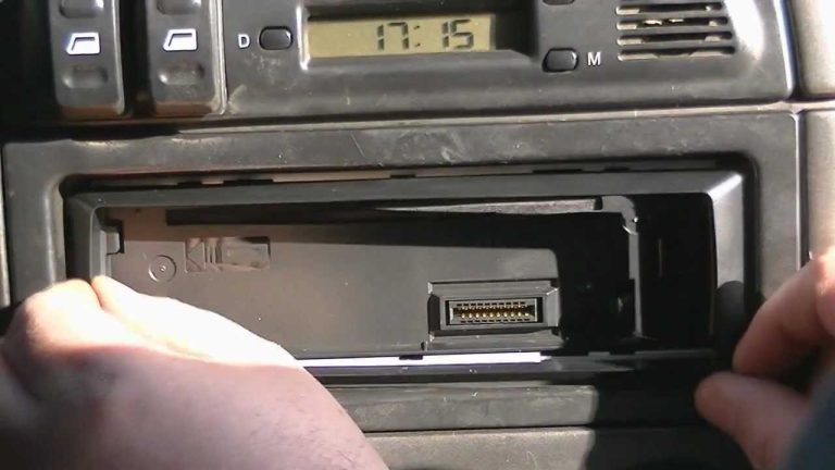 Como sacar una radio de auto pioneer