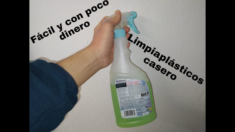 ¡Limpia tu salpicadero de coche con productos caseros!